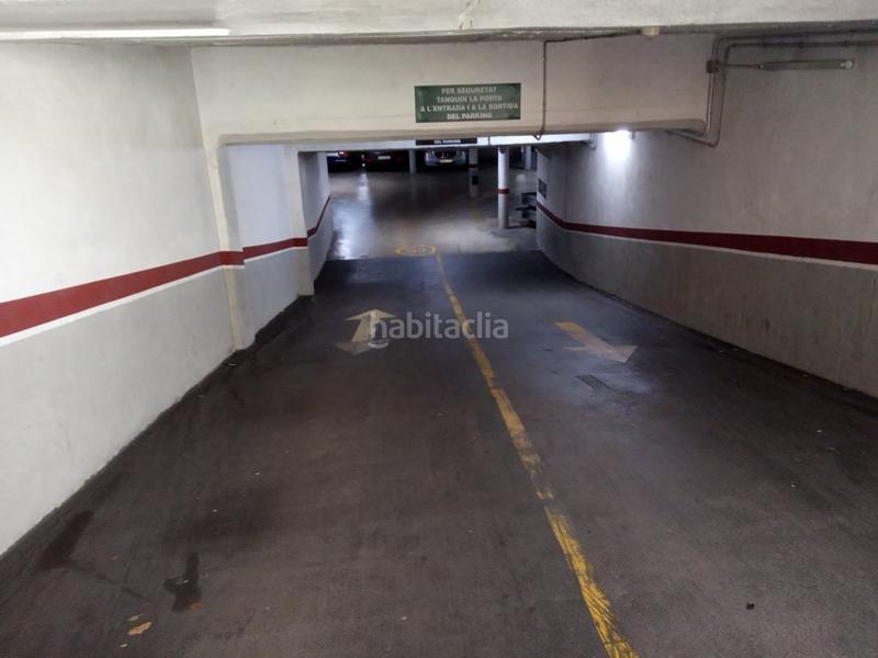 Foto 152c314b-a6ff-4391-a006-2eaf2a492e91. Parking coche solvia inmobiliaria garaje en El Camp de l´Arpa del Clot Barcelona