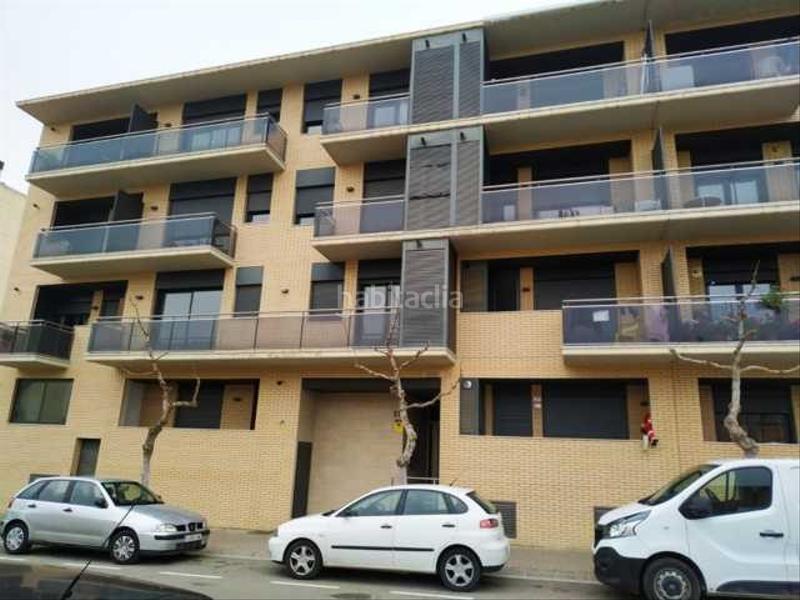 Foto 2be258b5-e996-4c59-9b47-08decb0daa19. Aparcament cotxe a Alcarràs