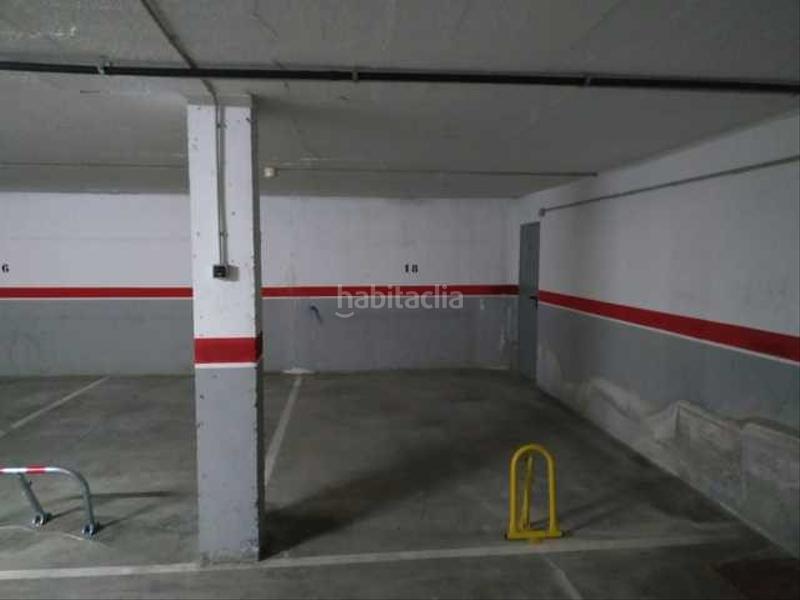 Foto dcd59cfd-4d19-4b53-be32-209def7db908. Aparcament cotxe a Alcarràs