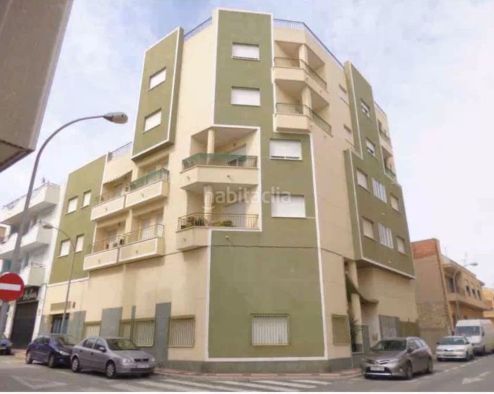 Foto d1e99e55-84c4-4b87-979e-05601652ccf2. Aparcament cotxe a Campello Pueblo Campello (el)