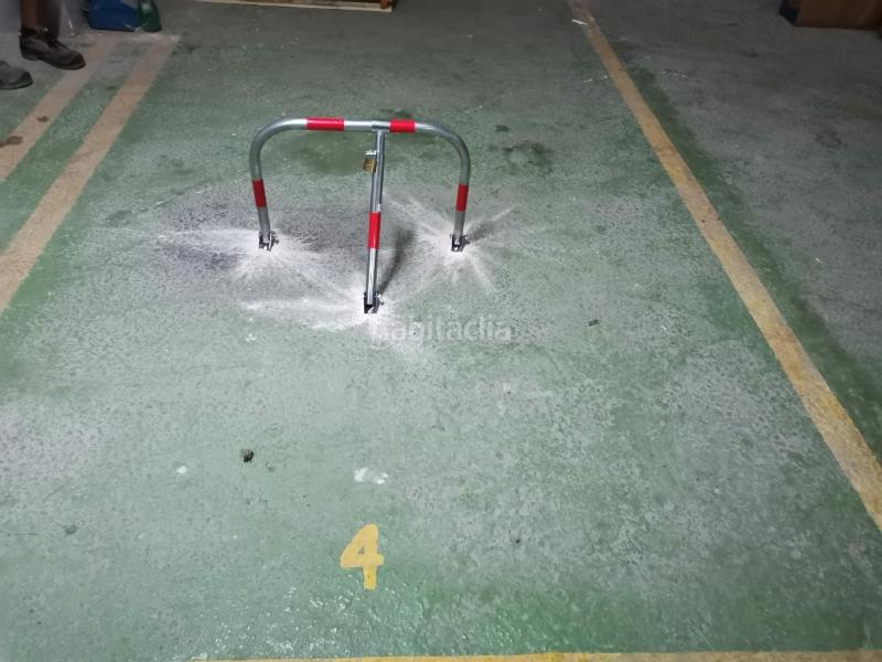 Foto 8fd97aa9-5ffc-4992-8c5f-f61f2e19c48e. Parking voiture dans El Cabanyal-El Canyamelar Valencia