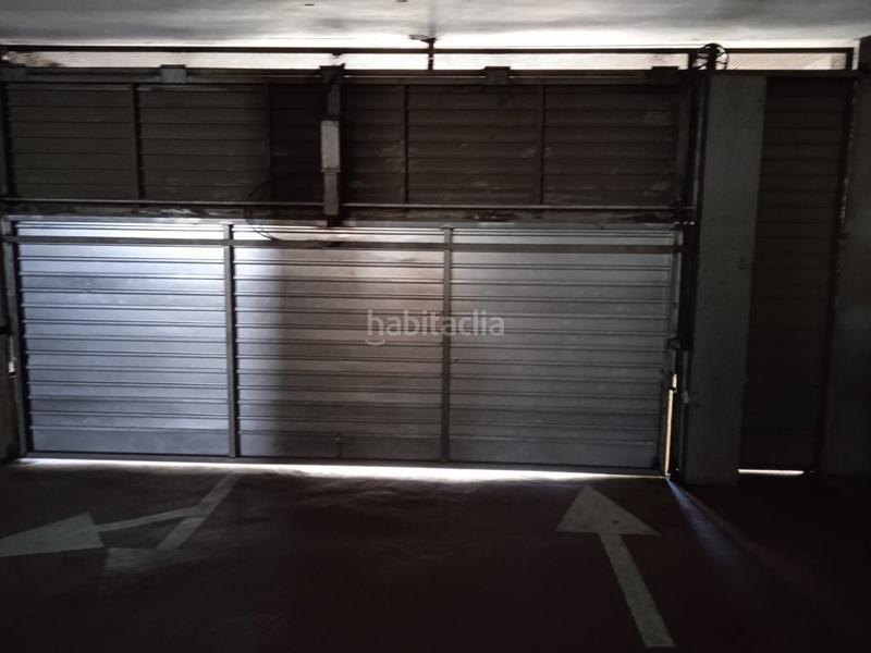 Foto afa91200-7aab-4e36-9bc7-55a2395fb646. Posto auto in Puigfred Badalona