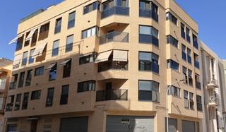 Aparcament cotxe  C/ almirante roger de lluria. Solvia inmobiliaria  garaje y trastero campello el