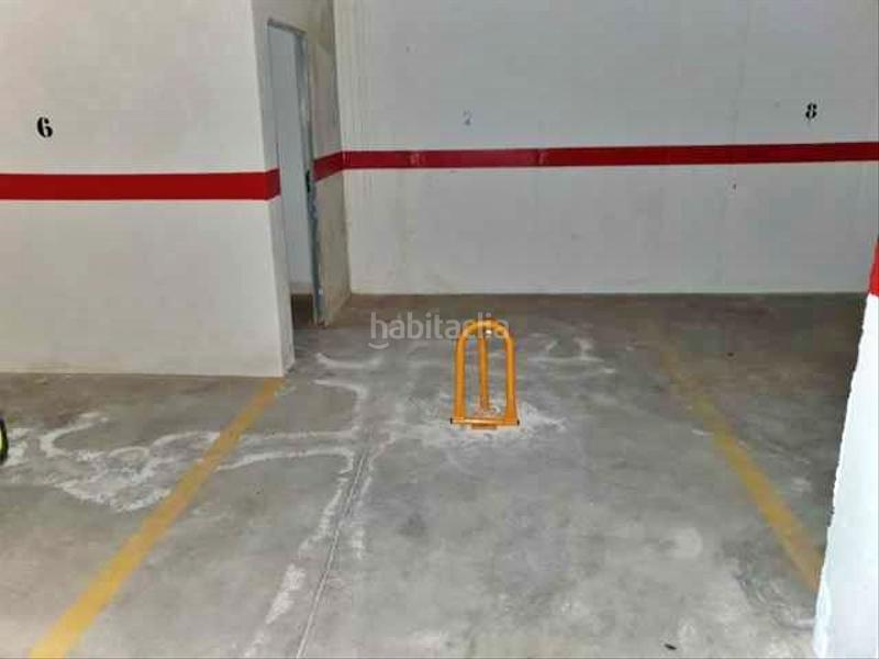 Foto fd0f02fe-ec6e-4de3-868f-ccf02017ea1b. Aparcament cotxe a Campello Pueblo Campello (el)