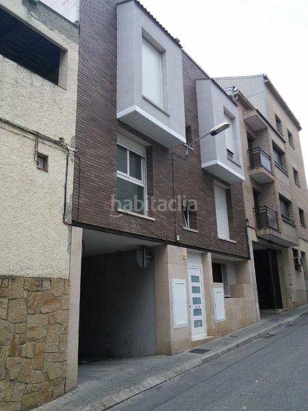 Foto b3e8b592-e529-4d2c-8db5-b428b2ba9519. Aparcament cotxe a Sant Joan de Vilatorrada