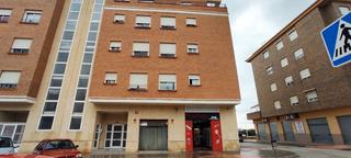 Aparcament cotxe  Av poeta ausias march. Solvia inmobiliaria  garaje novelda