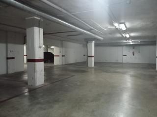 Parking coche  Av poeta ausías march. Solvia inmobiliaria  garaje novelda