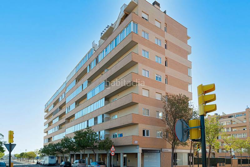 Foto fba73bf3-6ebd-4fab-8e00-16b523689466. Autoparkplatz in Valdespartera Zaragoza