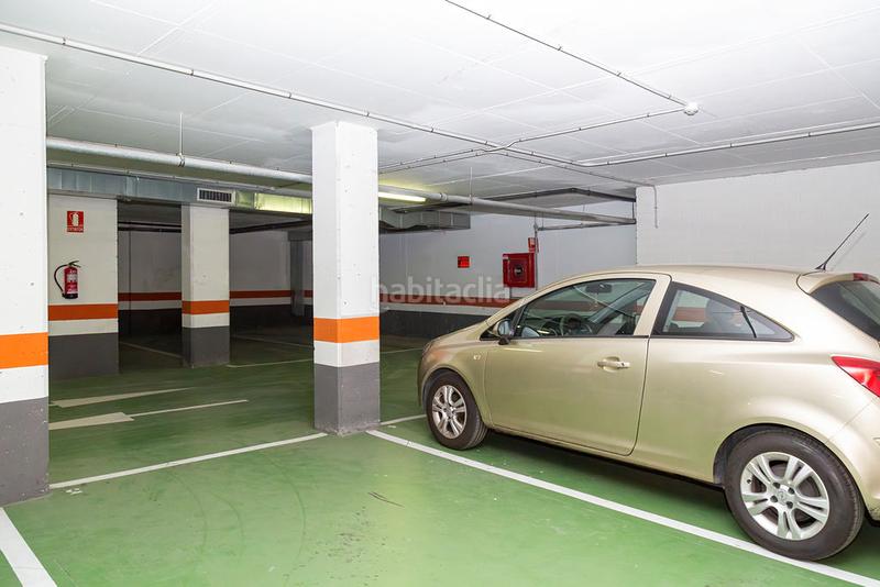 Foto fedd2893-f69e-48ed-8823-336ba597d7aa. Autoparkplatz in Valdespartera Zaragoza