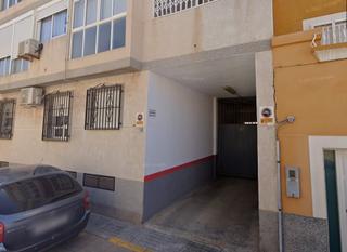 Parking coche  C/ san antonio y labradores. Solvia inmobiliaria  garaje almería