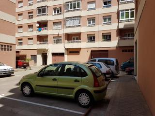 Aparcament cotxe  C/ san guillermo. Solvia inmobiliaria  garaje león