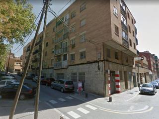 Aparcament cotxe  C/ maragall. Solvia inmobiliaria  garaje ripollet