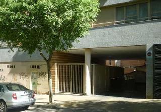 Aparcament cotxe  C/ madre isabel larrañaga. Solvia inmobiliaria  garaje y trastero cáceres
