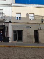 Local commercial  C/ ramón y cajal. Solvia inmobiliaria  locales valencia de alcántara