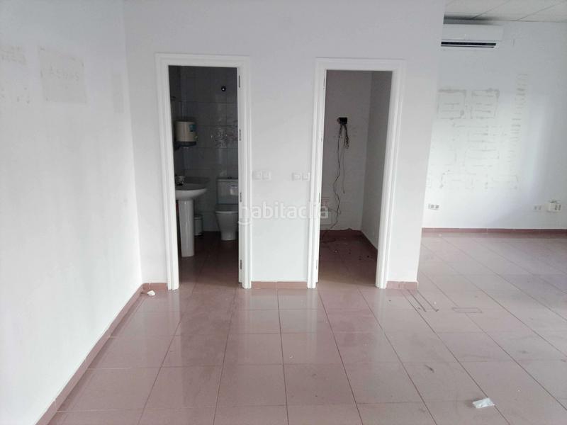 Foto a33104c2-367c-4c0d-9aa5-ade847da5bc6. Local commercial dans Centro - Doña Mercedes Dos Hermanas