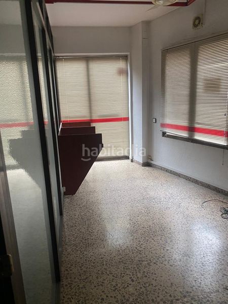 Foto 38732661-b8a3-4cf0-9540-70f38d68c8af. Local comercial a Poble Sec Igualada