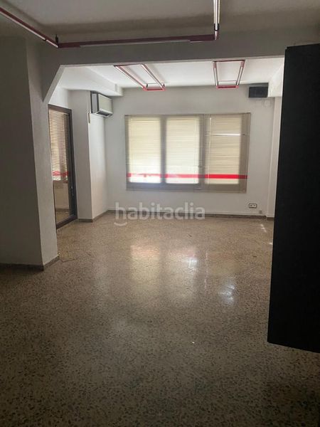 Foto 8ea0a5cb-8bbb-4017-98a8-9d19cb93cfb0. Local comercial a Poble Sec Igualada