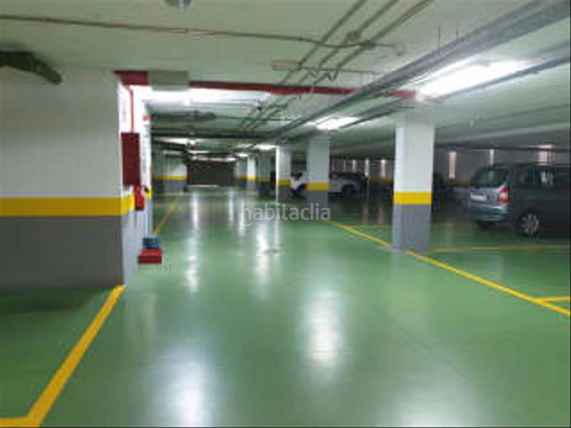 Foto da7cdb94-b701-4907-a17d-98b2e5bce91b. Parking coche solvia inmobiliaria garaje en Calahonda Mijas