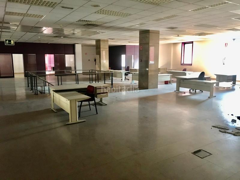 Foto 0ec5bd10-e8bf-4c9a-8d62-15426149dca4. Edificio solvia inmobiliaria edificio en Creu Alta Sabadell