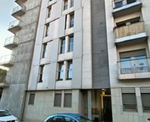 Aparcament cotxe  C/ amadeu de savoia. Solvia inmobiliaria  garaje terrassa