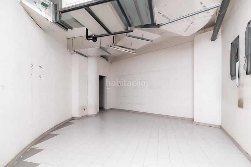 Foto 0ea09a39-14f4-495c-bebb-9161b0e3c34a. Rent business premise in Sants-Badal Barcelona