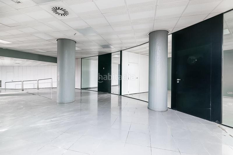 Foto 0f83b582-9cfe-49ab-81e5-83290e8d07c0. Rent business premise in Sants-Badal Barcelona