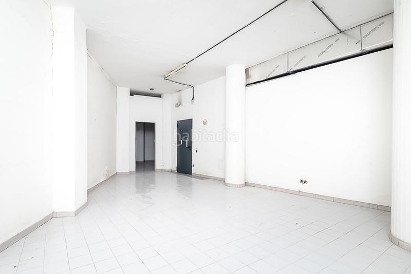 Foto 201300d5-8e7c-4036-9896-b5fb67affa77. Rent business premise in Sants-Badal Barcelona