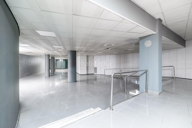 Foto a95224e8-0acf-4f1b-8c60-265304ef5fb0. Rent business premise in Sants-Badal Barcelona