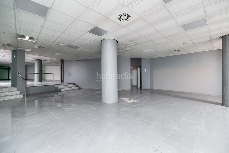 Foto ce42920e-d28d-49ef-b442-3109ab38c736. Rent business premise in Sants-Badal Barcelona