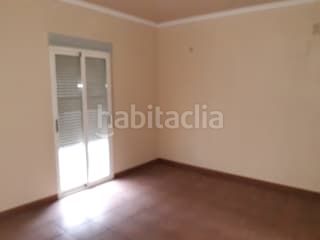 Foto bdc1523e-c527-4242-99bb-aa7dfca43f8f. Casa aparellada a Chella