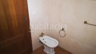 Foto e2f0e5fe-dd83-451d-ab0f-5ec9a83cc6fe. Casa aparellada a Chella
