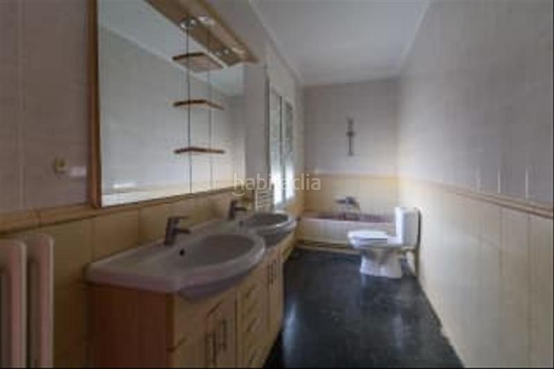 Foto 53e9436e-2292-46b7-a00d-9e8b9e122d96. Casa aparellada a Fréscano