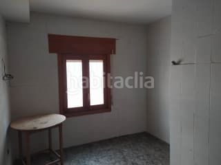 Foto 7a7c940e-4972-45fa-8e2d-f8fb9ef75373. Casa aparellada a Válor
