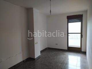 Foto 83df851e-d6d0-404e-a38e-a26c76612162. Casa aparellada a Válor