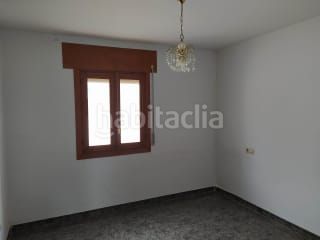 Foto ad3085c7-3023-4454-8be1-a51b5ca4fcab. Casa aparellada a Válor