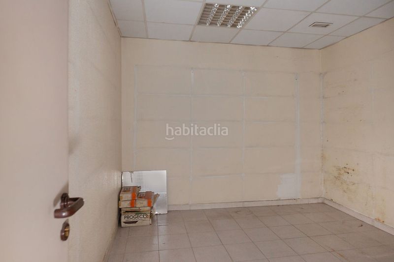 Foto b3a4949a-7698-41f8-8292-6e68c703cb07. Alquiler local comercial solvia inmobiliaria locales en Martos