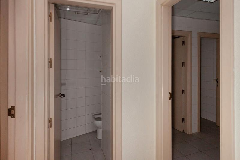 Foto 177faa25-b8d4-45bf-a141-ab76373fe5cb. Location local commercial dans Martos