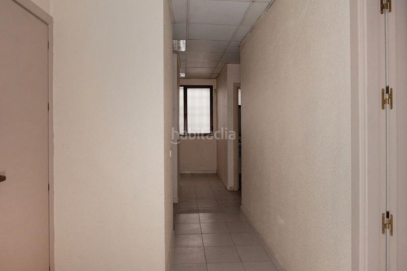 Foto ed8e1b0b-06c5-4c4a-a1a9-3659b9a5dcc6. Location local commercial dans Martos