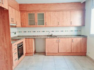 Pis  Paseo del centre. Solvia inmobiliaria  piso ampolla la