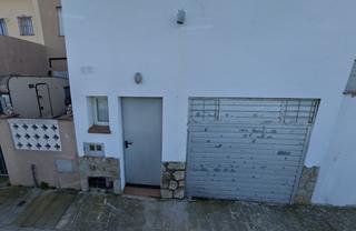 Parking coche  Ur sc puigmal. Solvia inmobiliaria  garaje castelló dempúries
