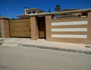 Chalet  C/ joanot martorell. Solvia inmobiliaria  chalet independiente benigánim