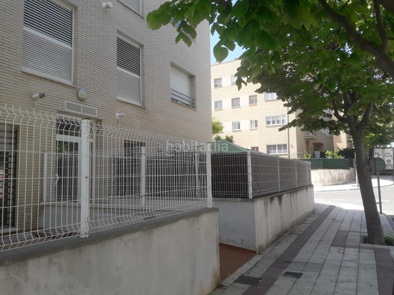 Foto 1fec9401-fc98-477f-aee6-44885276e5bb. Aparcament cotxe a Constantí