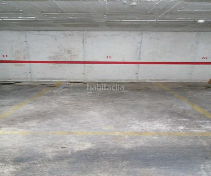 Foto 53199967-6d95-4361-a56f-f354d5a5c655. Aparcament cotxe a Constantí