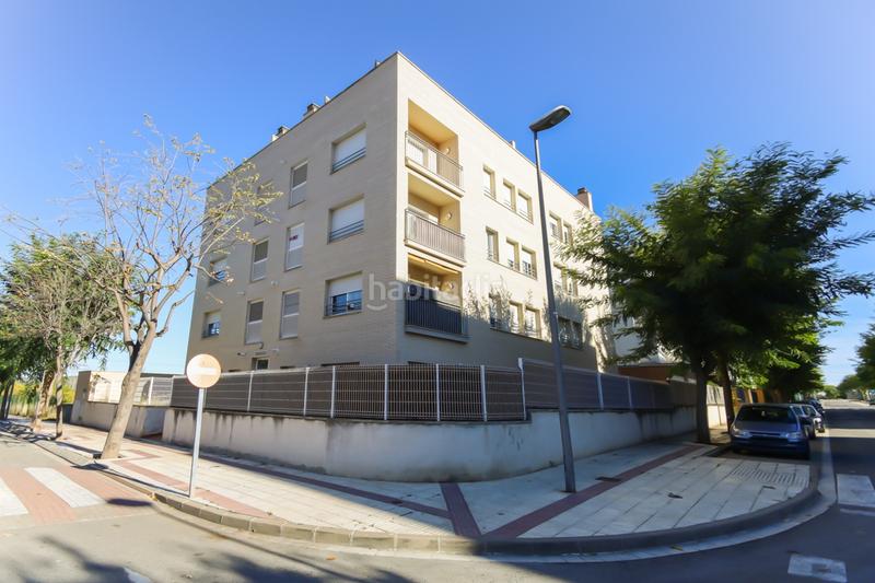 Foto 6b7a7b97-93e4-414d-83e5-a837ffabe2ba. Aparcament cotxe a Constantí