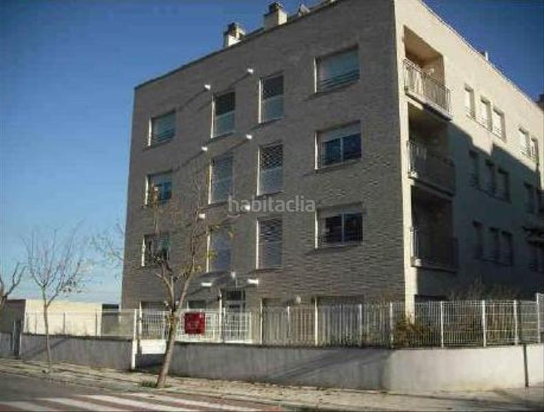 Foto fdf64873-3bcd-4a38-bd37-4495a4d4ba8b. Aparcament cotxe a Constantí