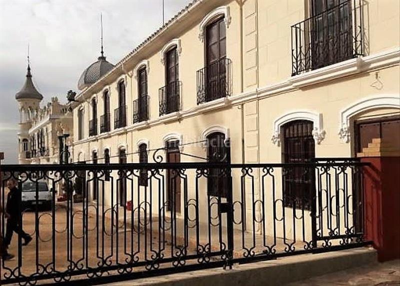 Foto b1dcd400-ef09-4fc7-bca9-eba15ec3a13f. Finca rústica solvia inmobiliaria terreno con edificación en Requena