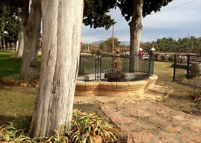 Foto cdbc7baf-7c47-4095-a9e7-b28b3ff3aaf4. Finca rústica solvia inmobiliaria terreno con edificación en Requena