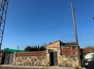 Xalet  C/ sant pere. Solvia inmobiliaria  chalet independiente santa oliva
