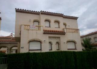 Maison jumelée  C/ del déu horus. Solvia inmobiliaria  chalet adosado montroig del camp