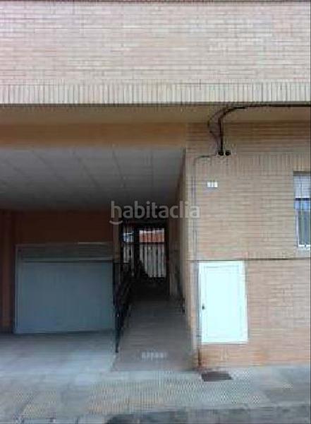 Foto 212f3602-8fe2-4a75-b998-f4328c1f07a2. Aparcament cotxe a Roda (La)